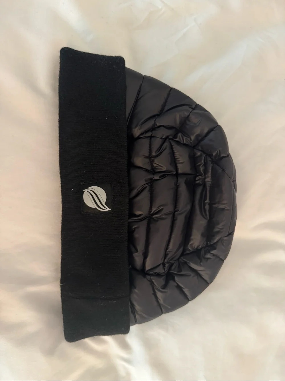 THINK ROYLN Downtown crown puffer beanie - ORIGINAL backwards label